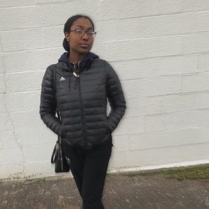 Meet your Posher, Mia